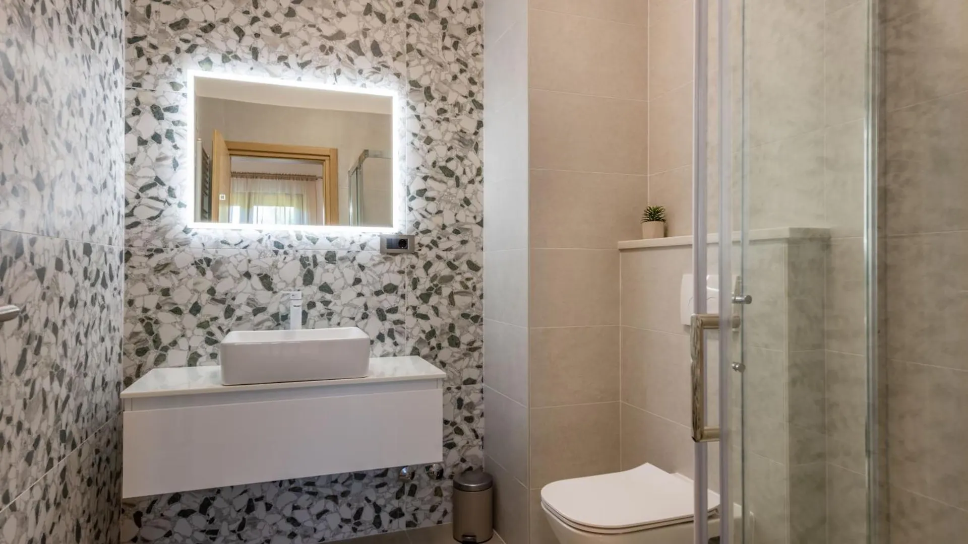 Villa Silente, Modern And Luxurious Villa Hugged By Nature Stalije