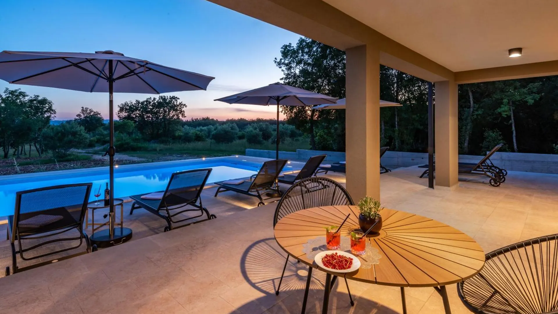 Villa Silente, Modern And Luxurious Villa Hugged By Nature Stalije 0*,  Kroatien