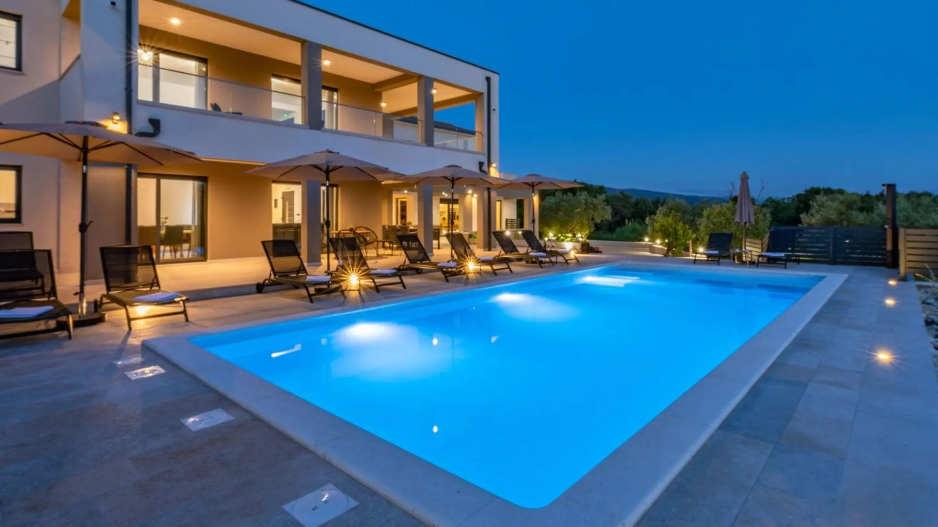 Villa Silente, Modern And Luxurious Villa Hugged By Nature Stalije